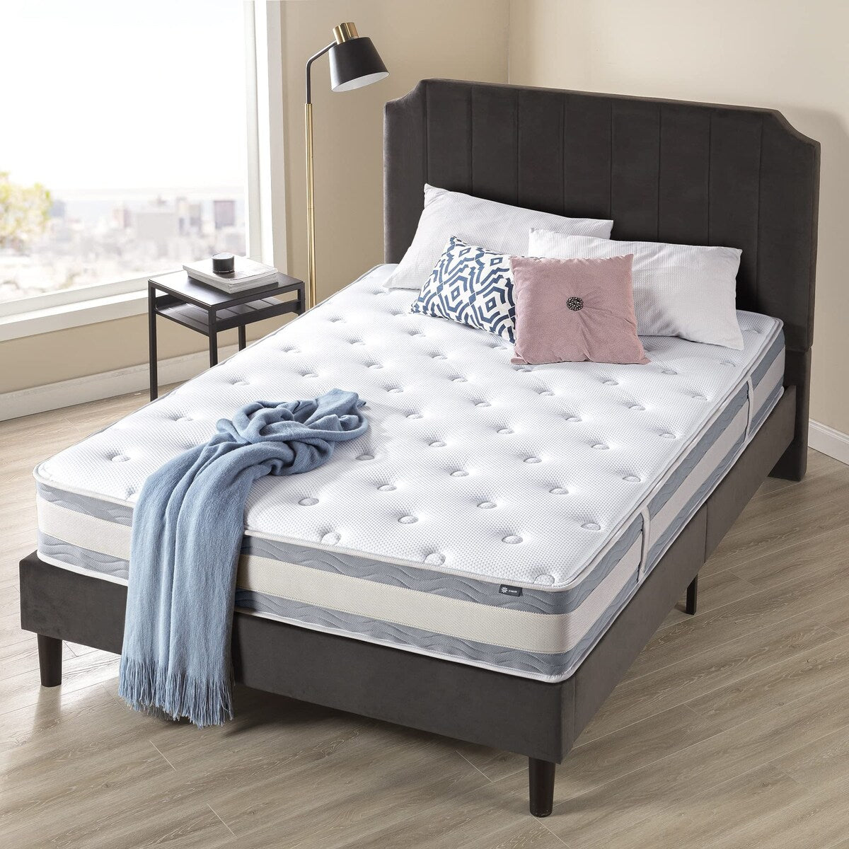 Matelas hybride matelassé Comfort Support de 10 pouces, ressorts ensachés pour une isolation optimale des mouvements, soutien des bords, Queen, blanc