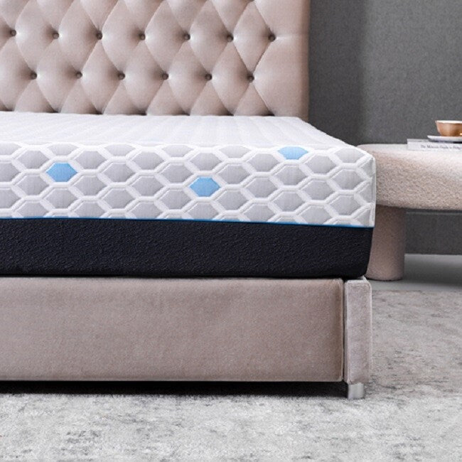 Matelas en mousse à mémoire de forme King Size 10 pouces, matelas dans une boîte, mousse à mémoire de forme infusée de gel et de charbon de bambou