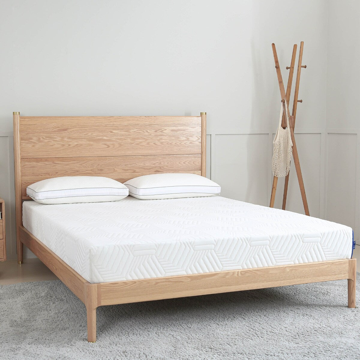 Matelas Queen en mousse à mémoire de forme de 10 pouces, infusé de gel blanc, de thé vert et de gel rafraîchissant
