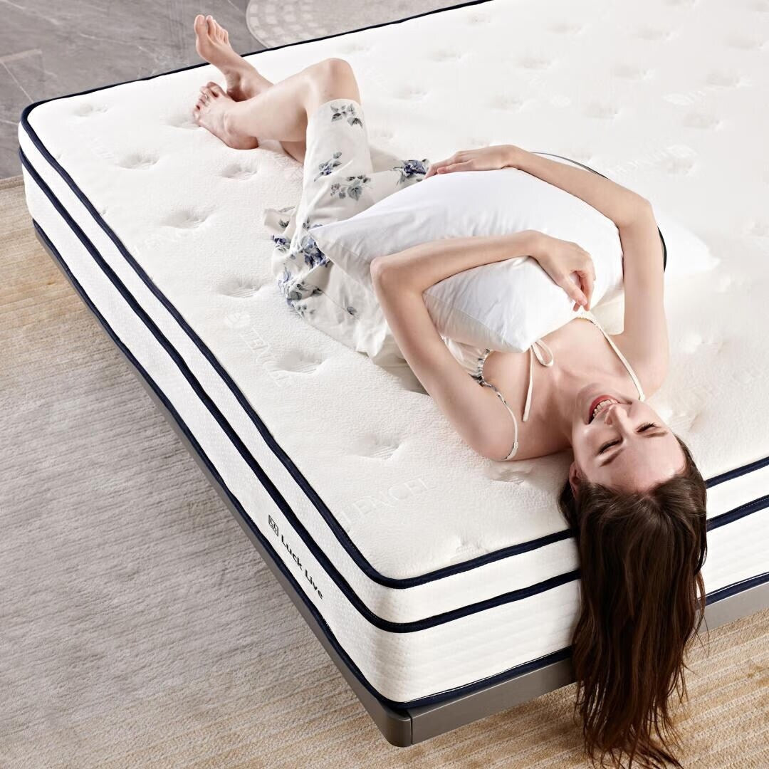 Matelas à ressorts indépendants ensachés en mousse à mémoire de forme de 10 pouces, livré dans une boîte