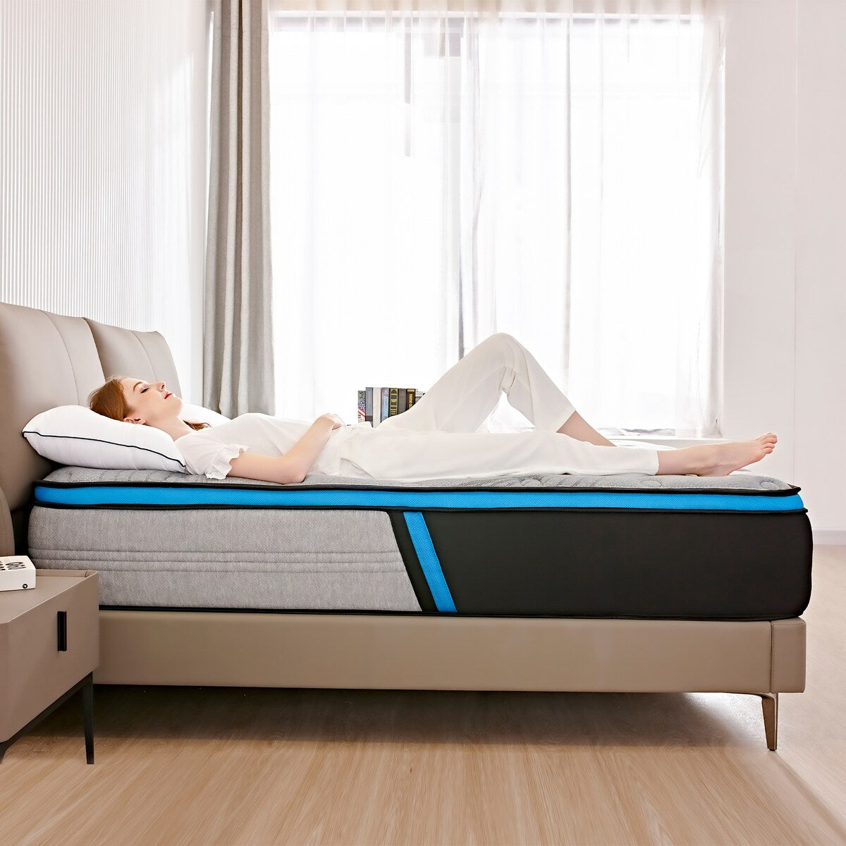 Matelas hybride de 10 pouces à ressorts et mousse à mémoire de forme en gel dans une boîte