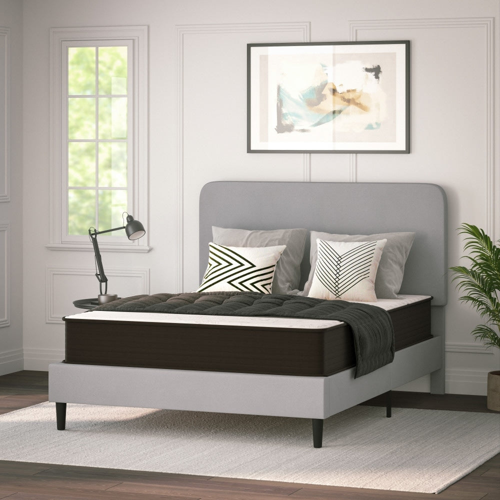 Matelas hybride en mousse et ressorts ensachés, matelas dans une boîte