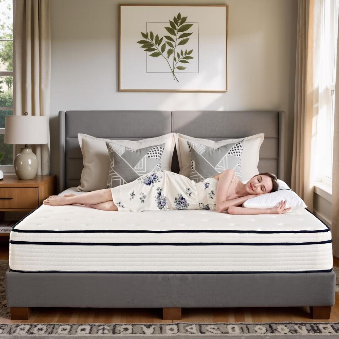 Matelas à ressorts ensachés indépendant en mousse à mémoire de forme de 12 pouces de taille moyenne, livré dans une boîte