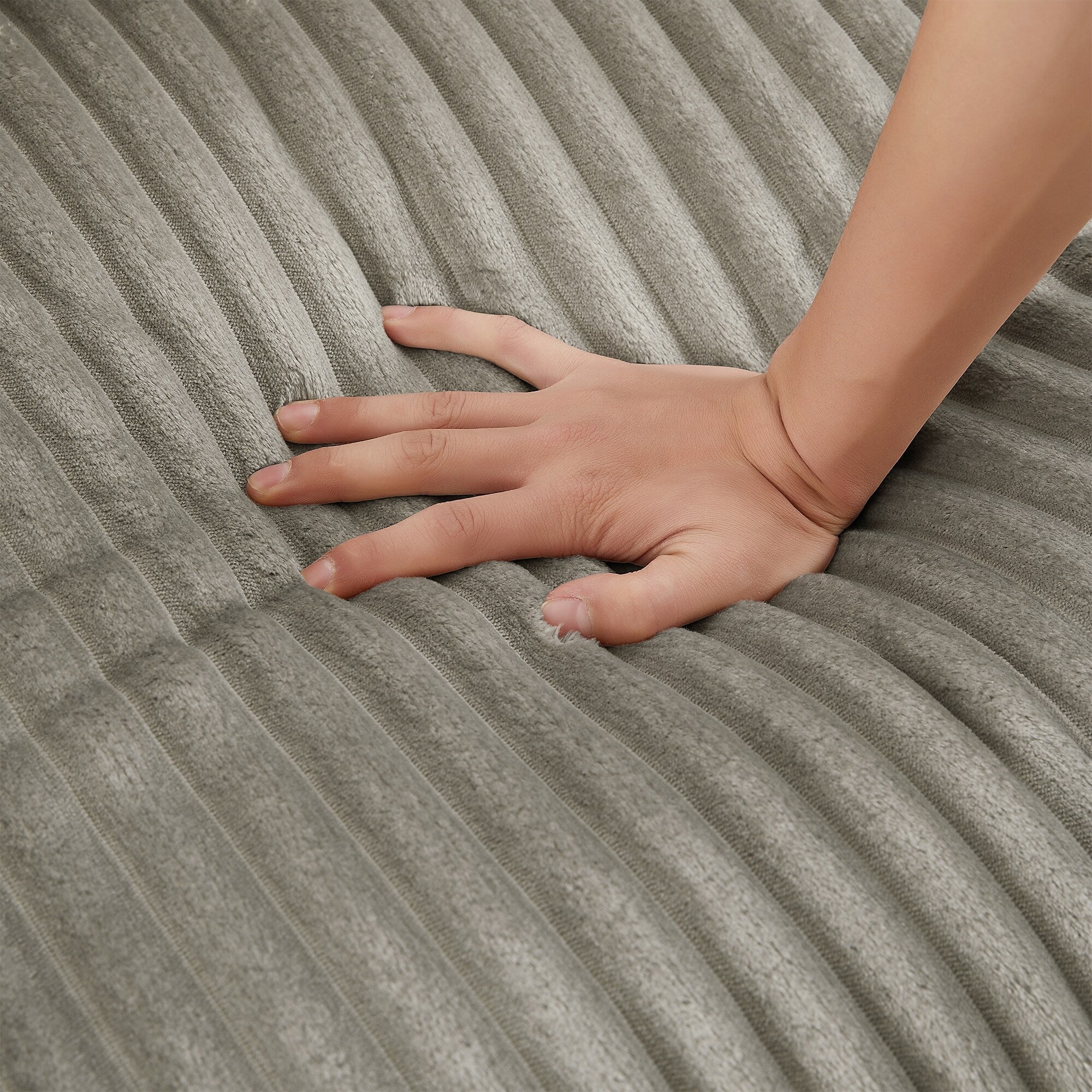 Canapé 4 places en velours côtelé 133 avec ports USB, porte-gobelets rabattables et rangement dissimulé