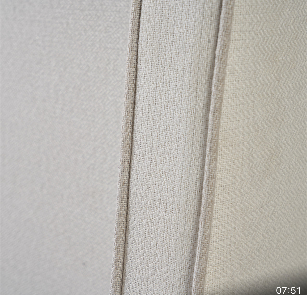 Lit ottoman en tissu Riveria