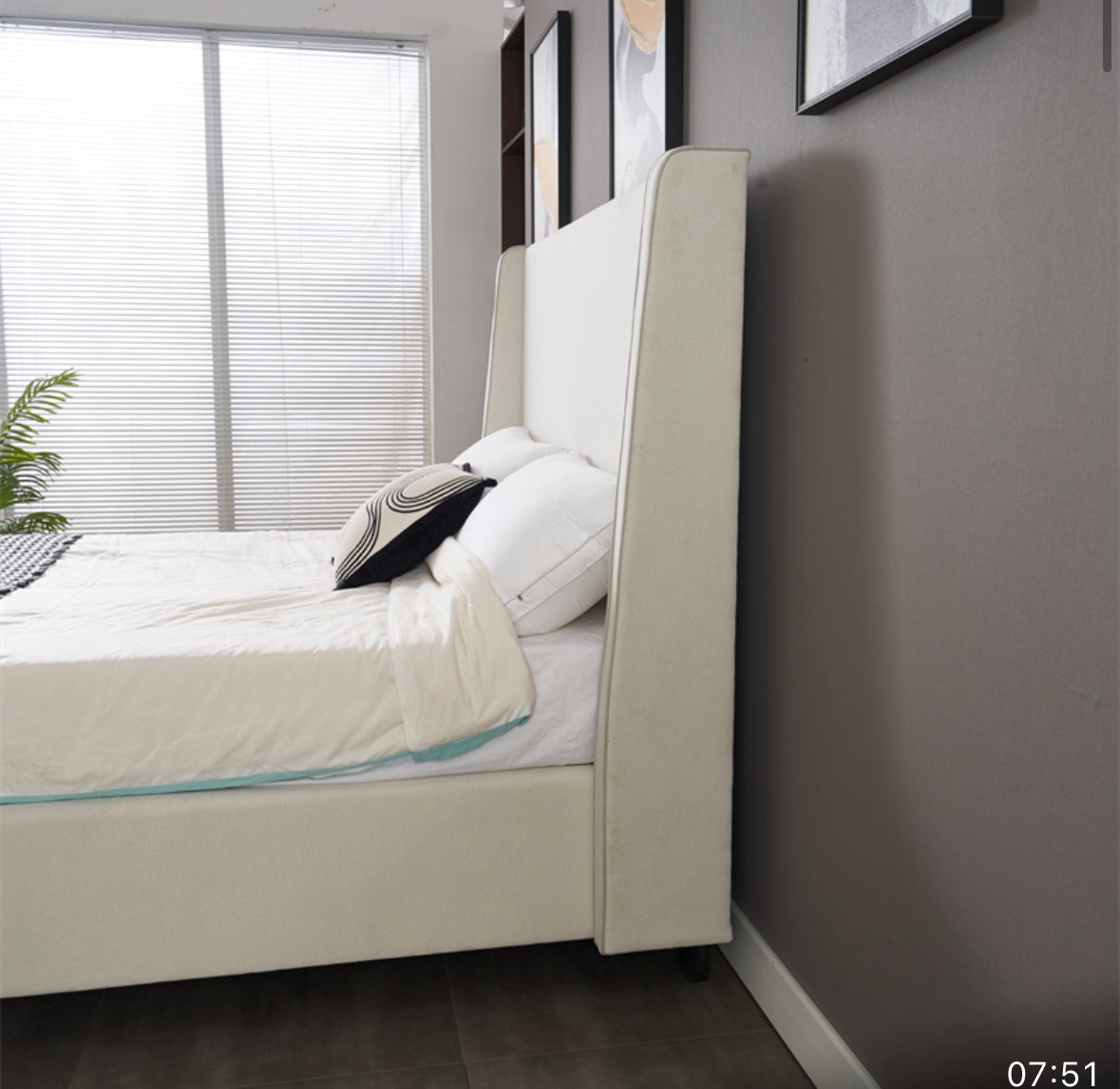 Lit ottoman en tissu Riveria