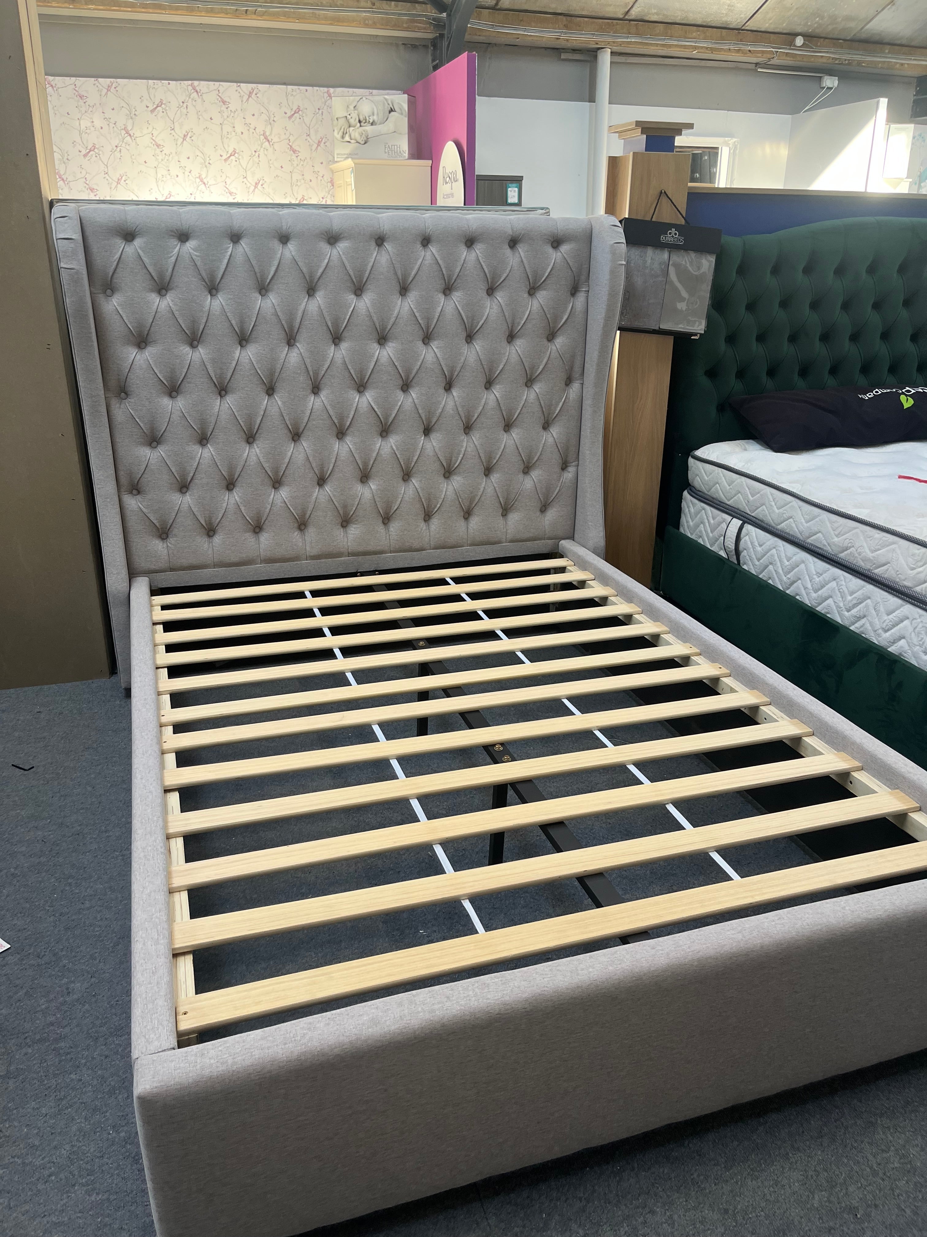Cadre de lit en tissu Venise