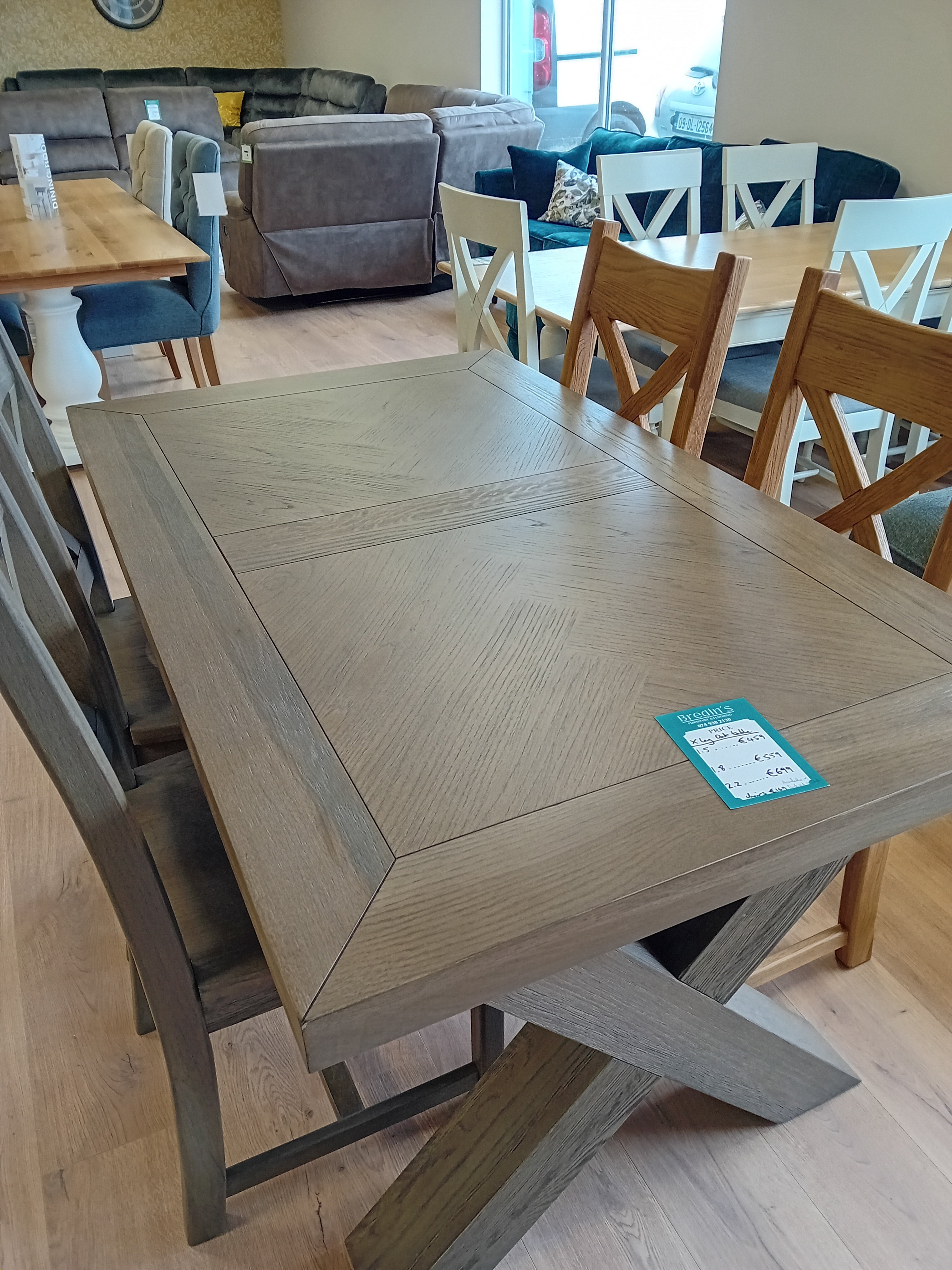 Table en chêne avec pieds en X