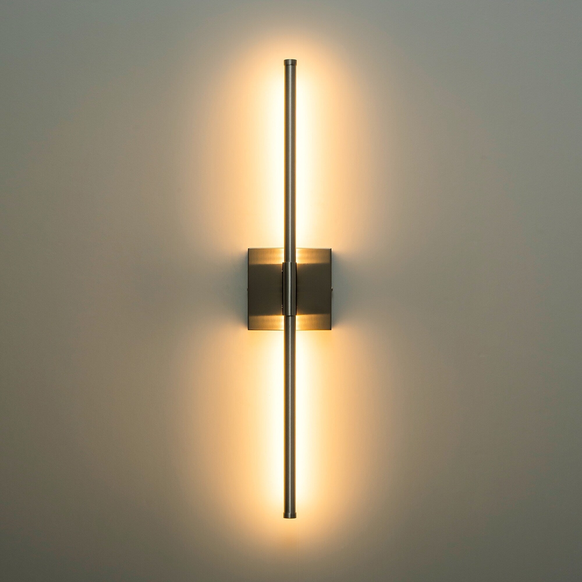 Applique murale linéaire moderne à 1 ampoule, noire/dorée/nickel, à LED, à intensité variable, pour salle de bain