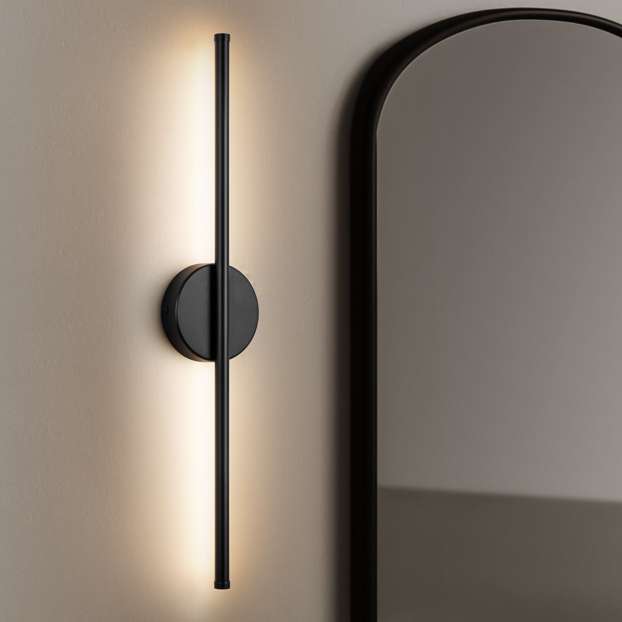 Applique murale linéaire moderne à 1 ampoule, noire/dorée/nickel, à LED, à intensité variable, pour salle de bain