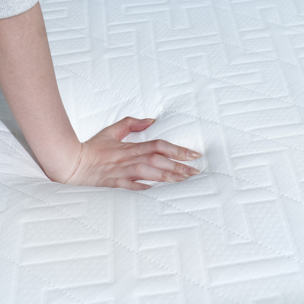 10 matelas en mousse moyenne dans une boîte