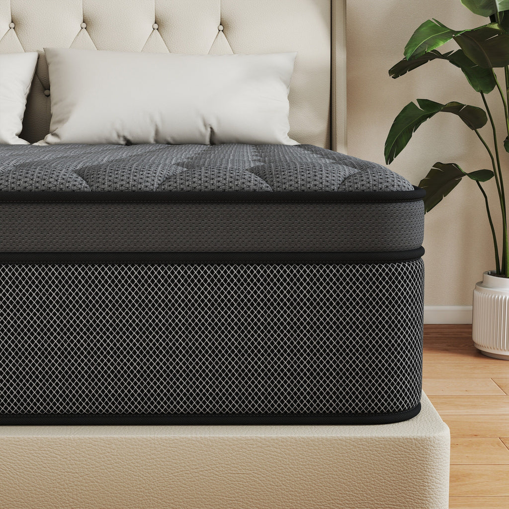 12 matelas hybrides en mousse à mémoire de forme moyenne dans une boîte