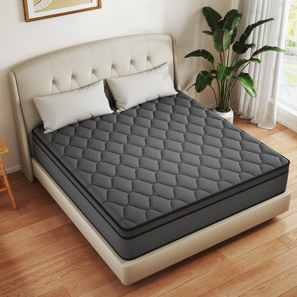 12 matelas hybrides en mousse à mémoire de forme moyenne dans une boîte
