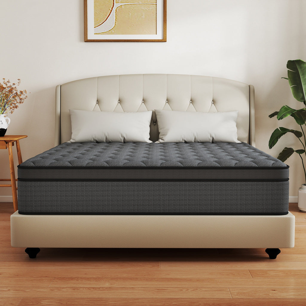 12 matelas hybrides en mousse à mémoire de forme moyenne dans une boîte