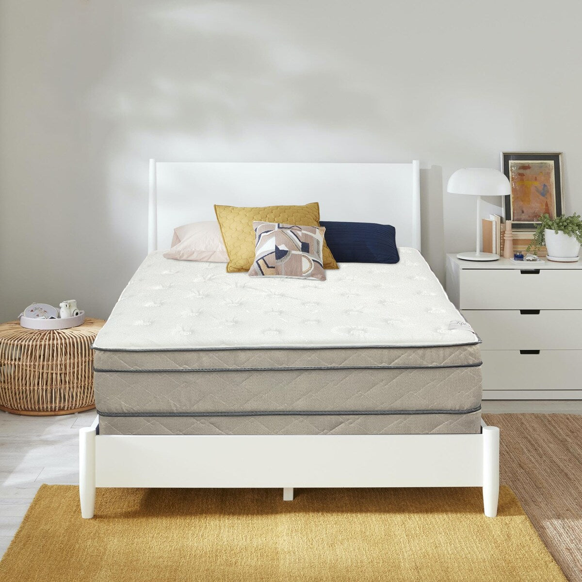 Matelas hybride Eurotop à ressorts ensachés en mousse à mémoire de forme et gel de 13 pouces avec sommier à ressorts en bois de 8 pouces