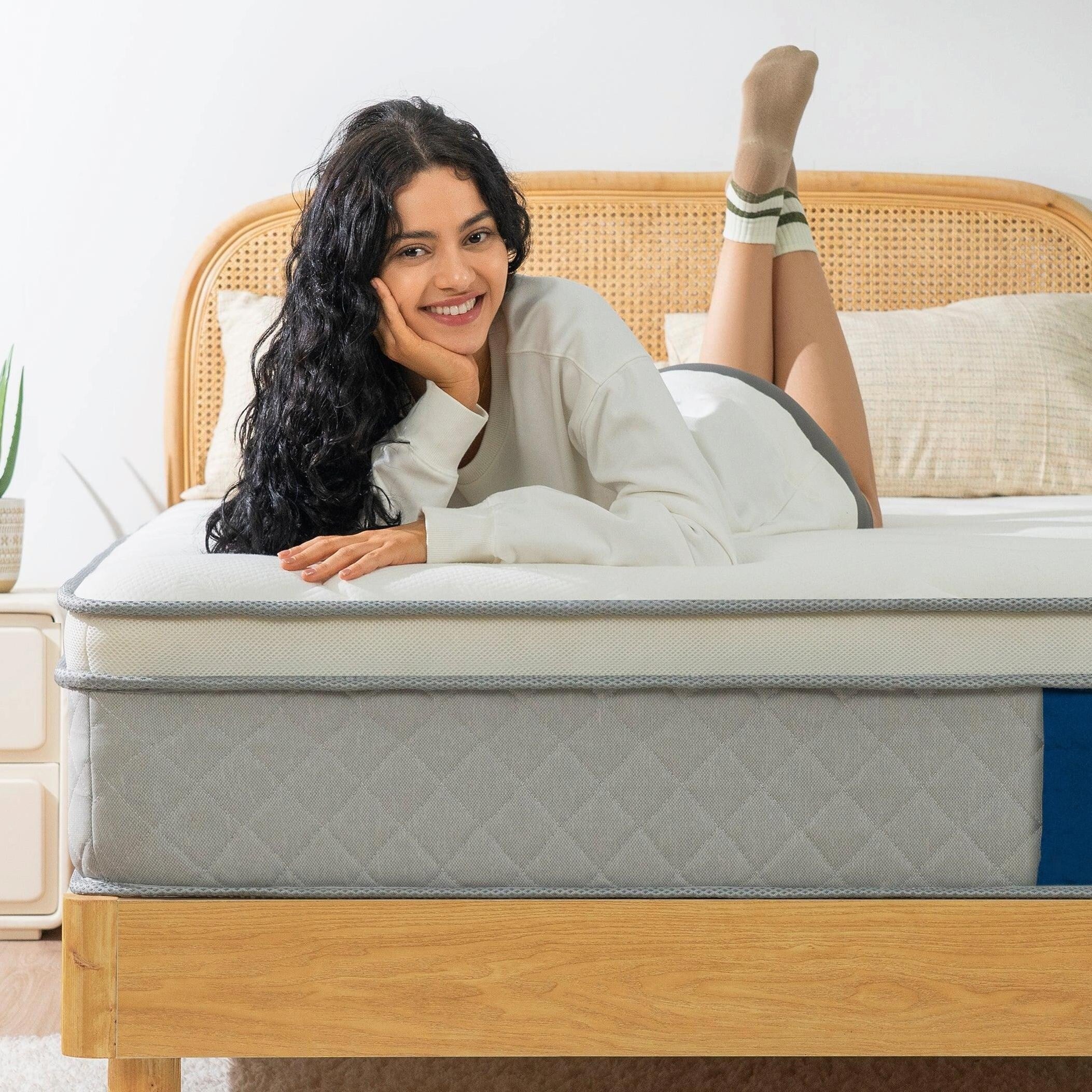 Matelas respirant en mousse à mémoire de forme avec ressorts ensachés