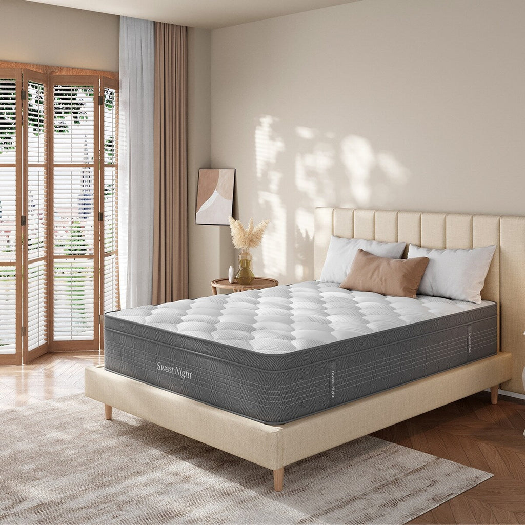 Matelas hybride en mousse à mémoire de forme de 14 pouces dans une boîte