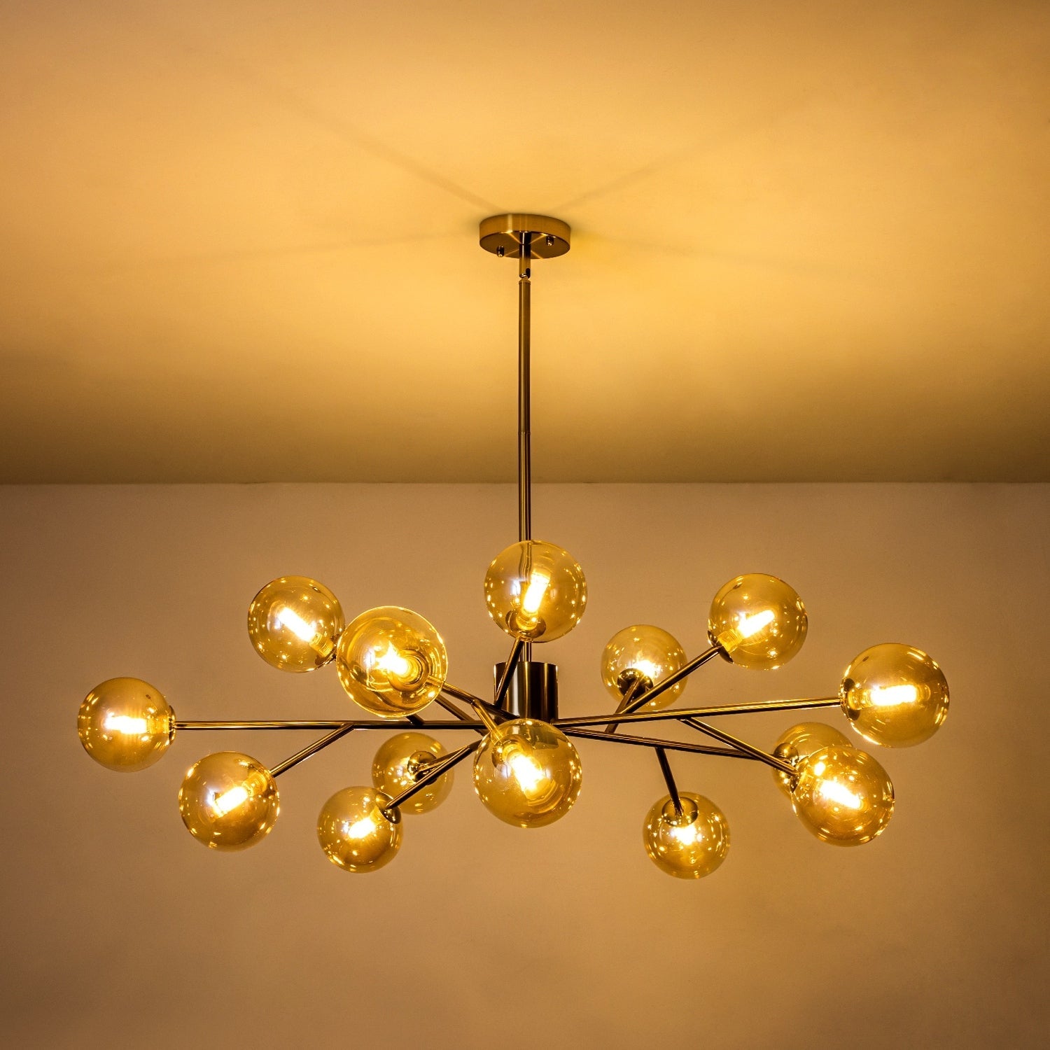 Lustre linéaire moderne à 15 lumières pour îlot de cuisine Sputnik avec branches et globes en verre