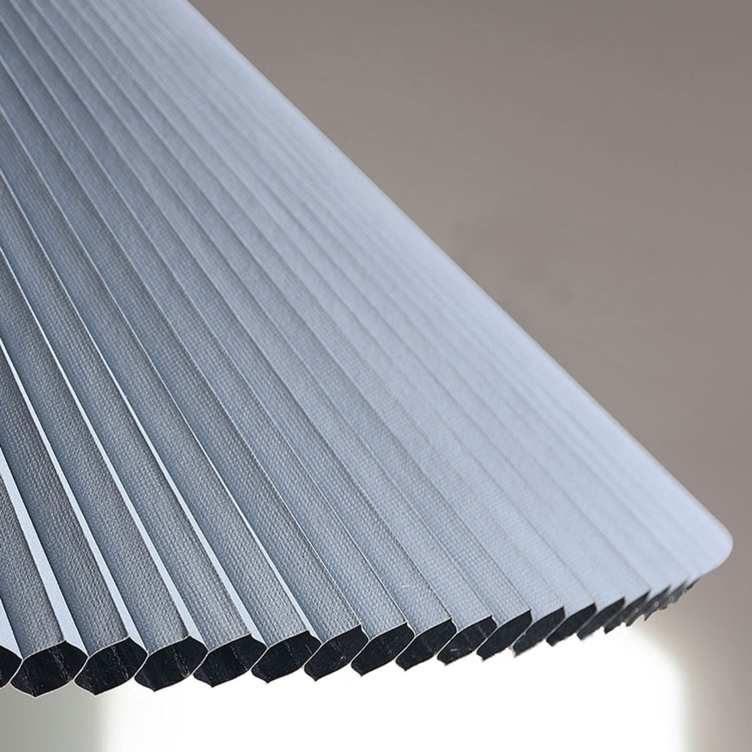 Suspension LED postmoderne 16-23 avec abat-jour réglable