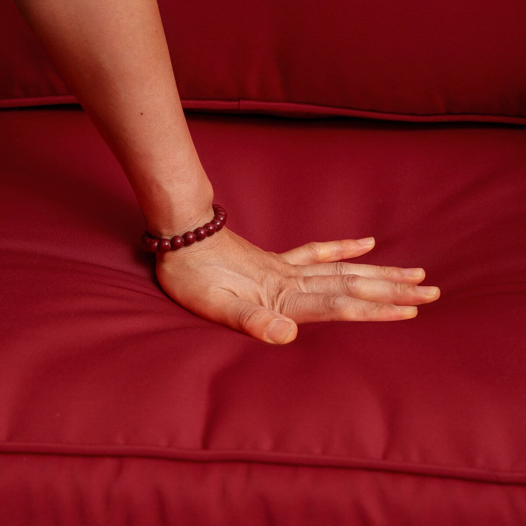 Ensemble de 3 chaises à bascule pivotantes et rembourrées en rotin pour patio avec table d'appoint