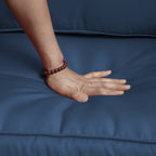 Ensemble de 3 chaises à bascule pivotantes et rembourrées en rotin pour patio avec table d'appoint