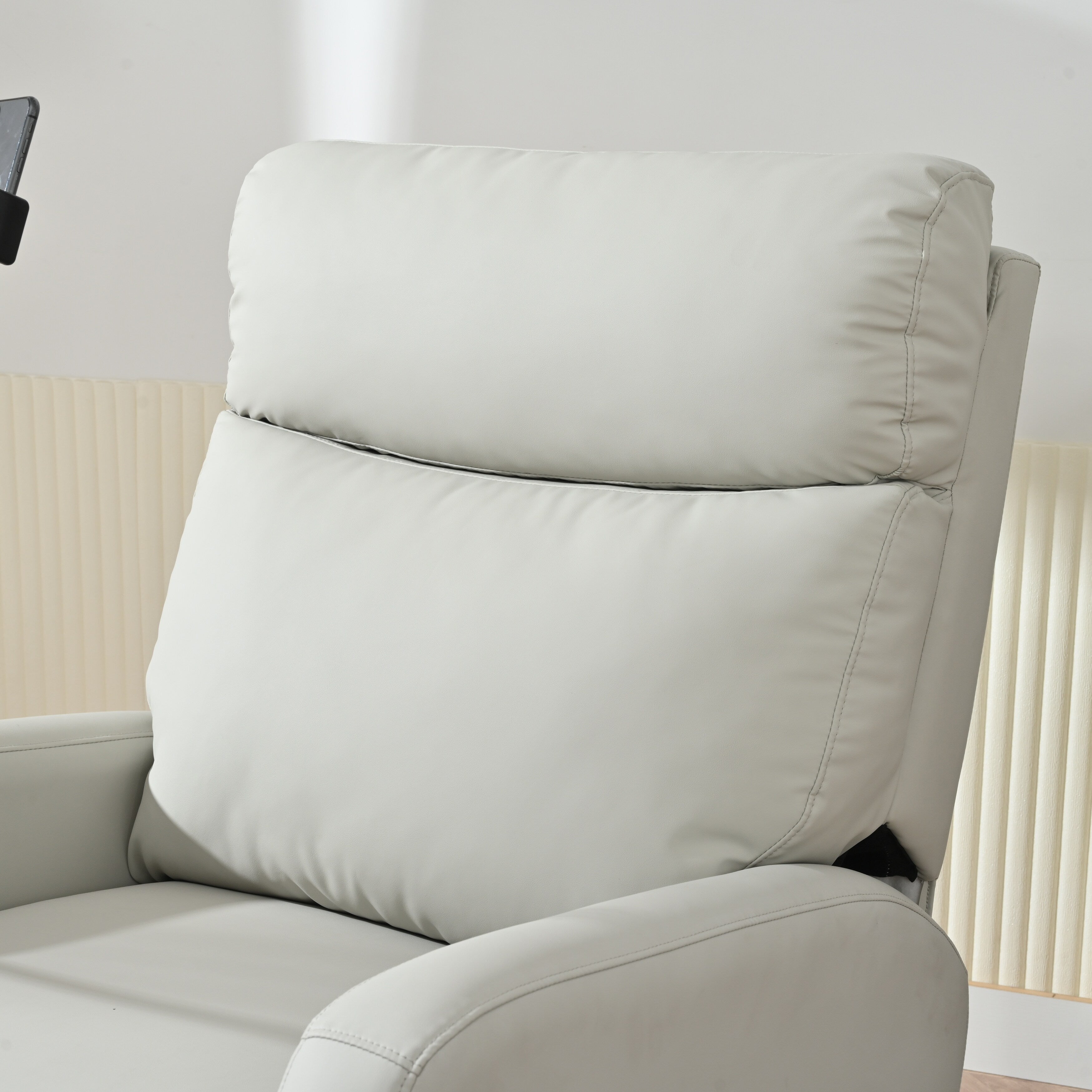 Fauteuil inclinable pivotant à 360° avec repose-pieds, support de téléphone et positions réglables pour home cinéma et salon