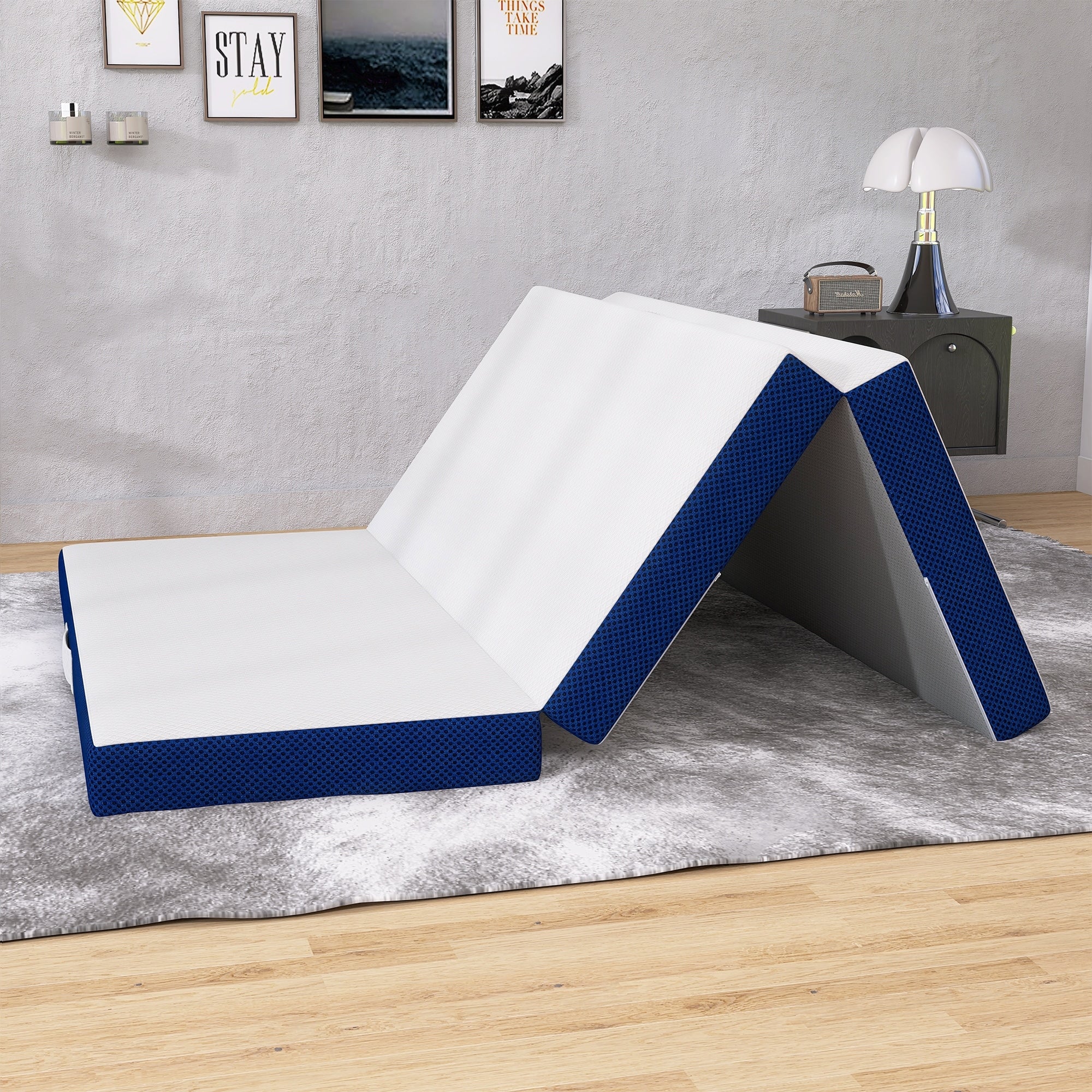 Matelas en mousse à mémoire de forme rafraîchissante à trois volets de 4 pouces