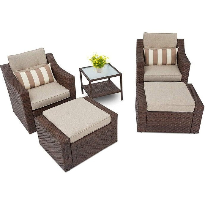 Ensemble de 4 ou 5 chaises longues en osier pour patio extérieur avec table basse et coussins