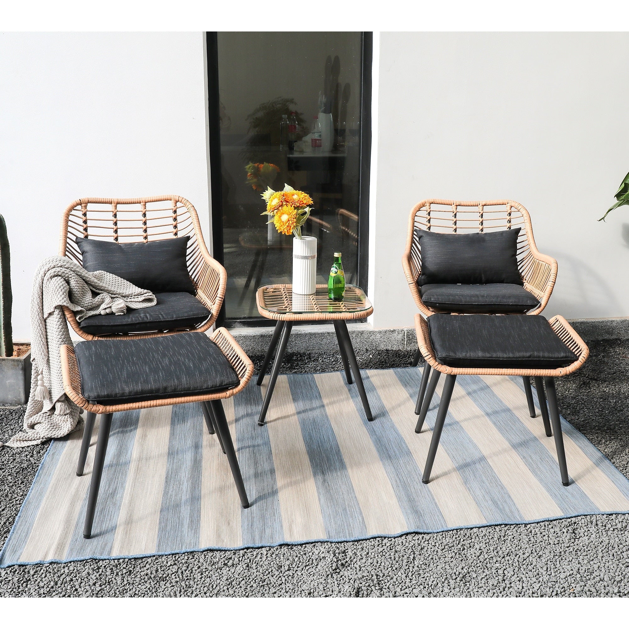 Ensemble de conversation d'extérieur rembourré en osier 5 pièces