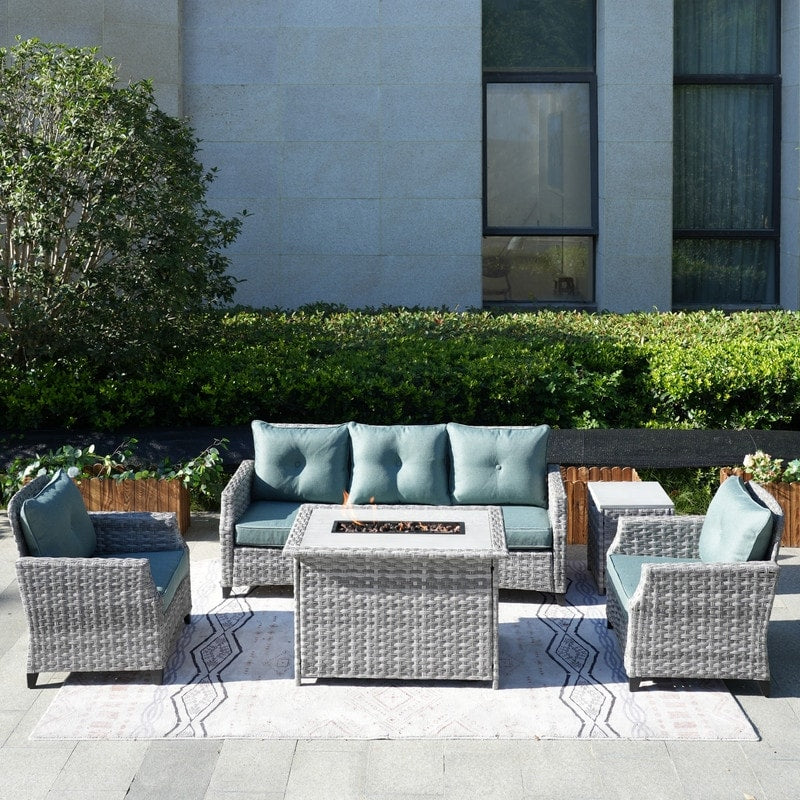 Ensemble de canapés de patio en osier 5 pièces avec table de foyer et housse de pluie
