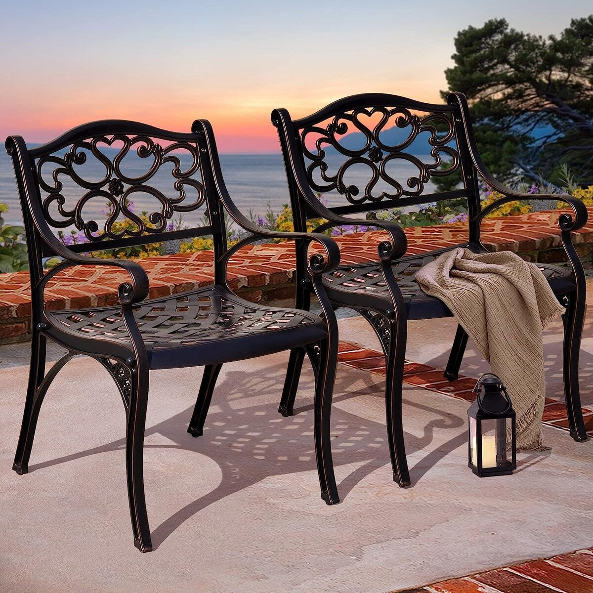 Ensemble de salle à manger de patio en aluminium moulé de 5 pièces avec trou pour parasol