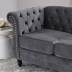 Canapé Chesterfield 2 places en velours 58,8 avec accoudoirs roulés, garniture cloutée et 2 coussins