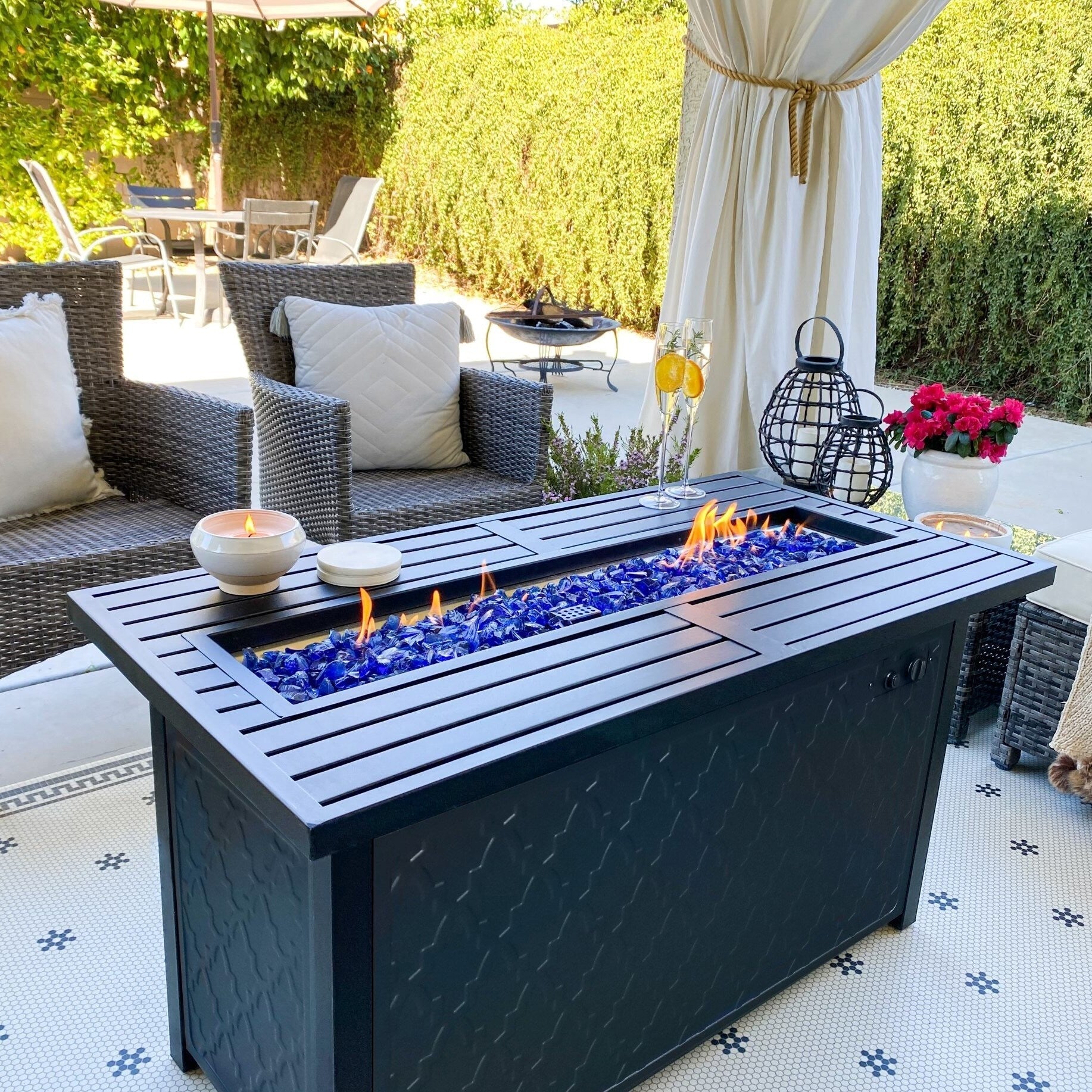 Ensemble de canapés d'extérieur en osier 8 pièces, grands ensembles de conversation avec table et foyer