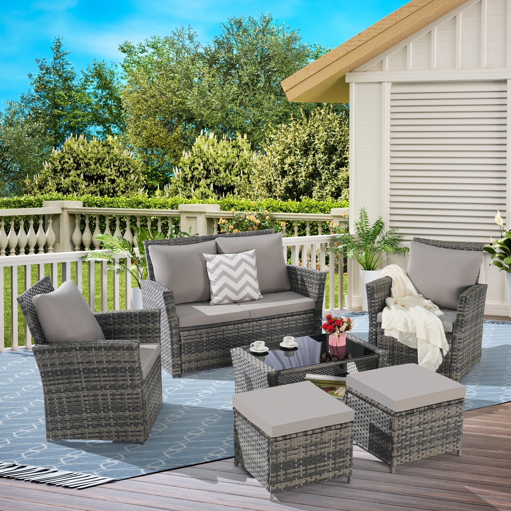 Ensemble de 6 meubles de jardin, canapé sectionnel en osier toutes saisons avec table basse en verre et 2 poufs