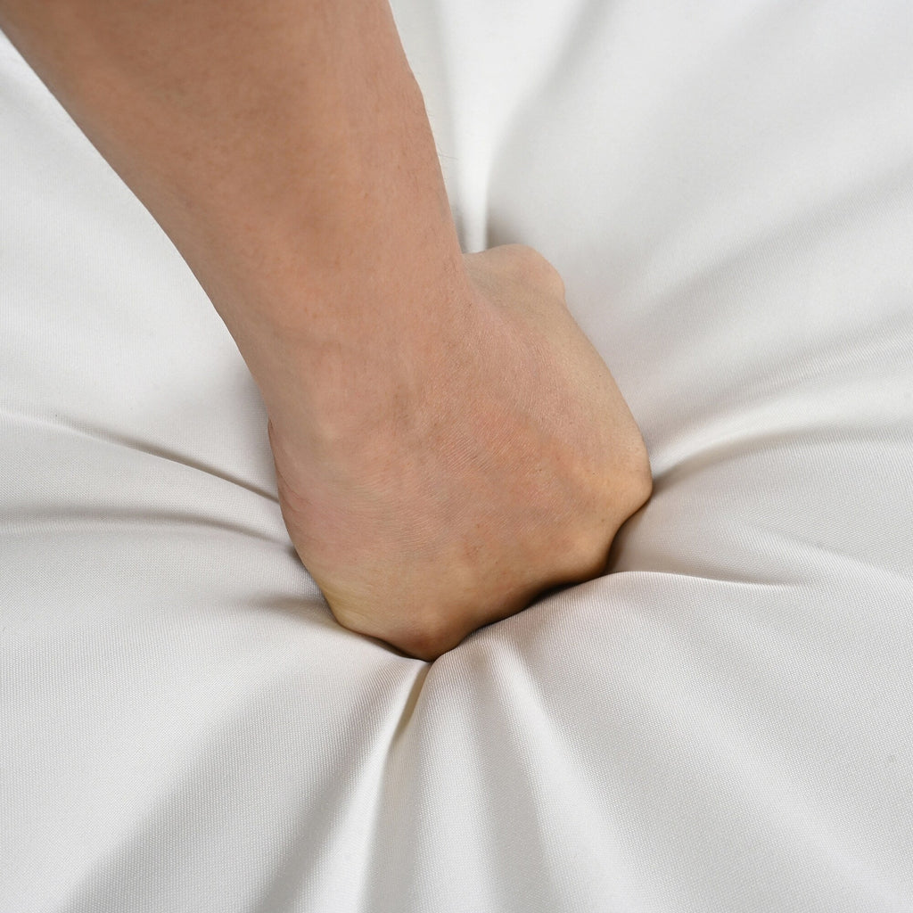 Ensemble de 7 chaises de salle à manger d'extérieur en bois avec table à manger décontractée, trou pour parasol et 6 coussins amovibles