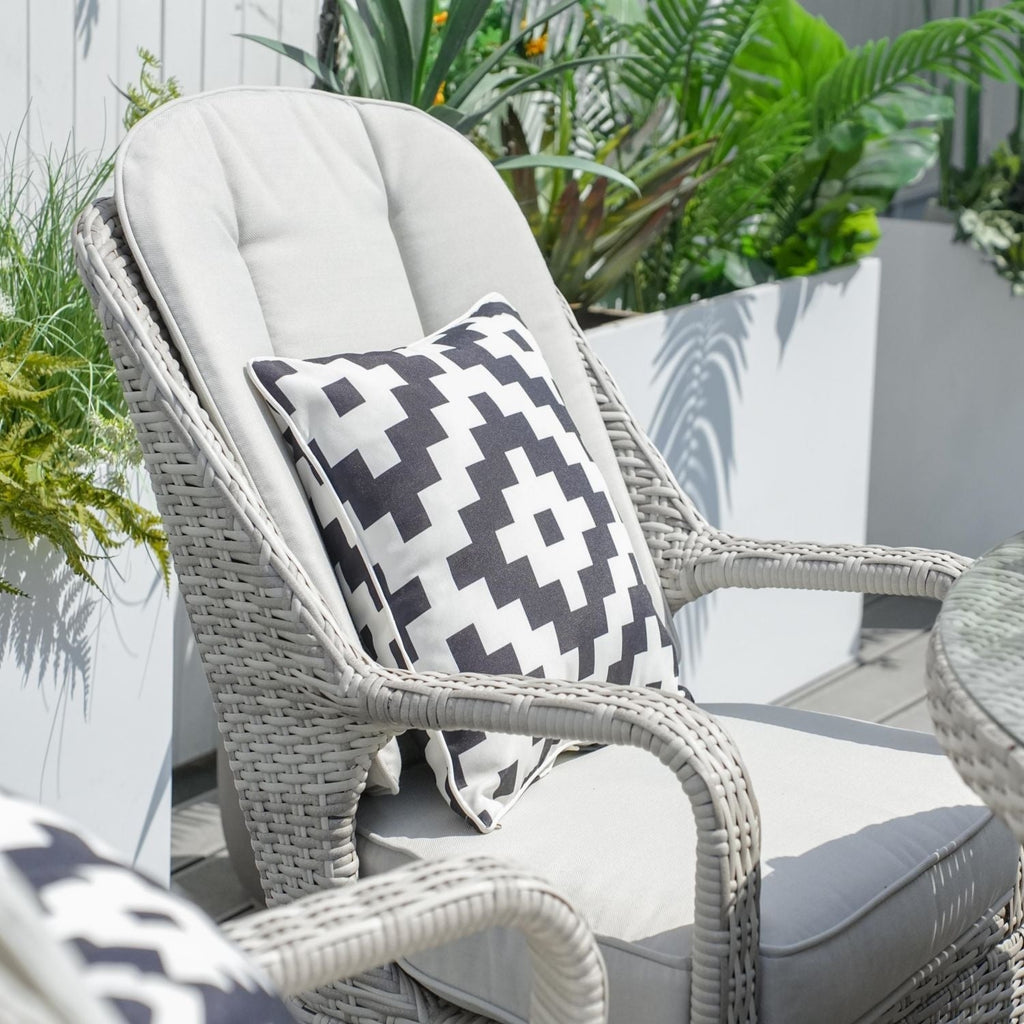 Ensemble de salle à manger d'extérieur 7 pièces avec table ronde et chaises