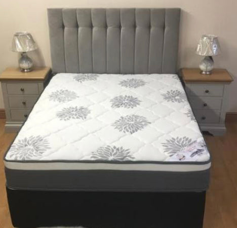 Repos confortable - matelas dans une boîte