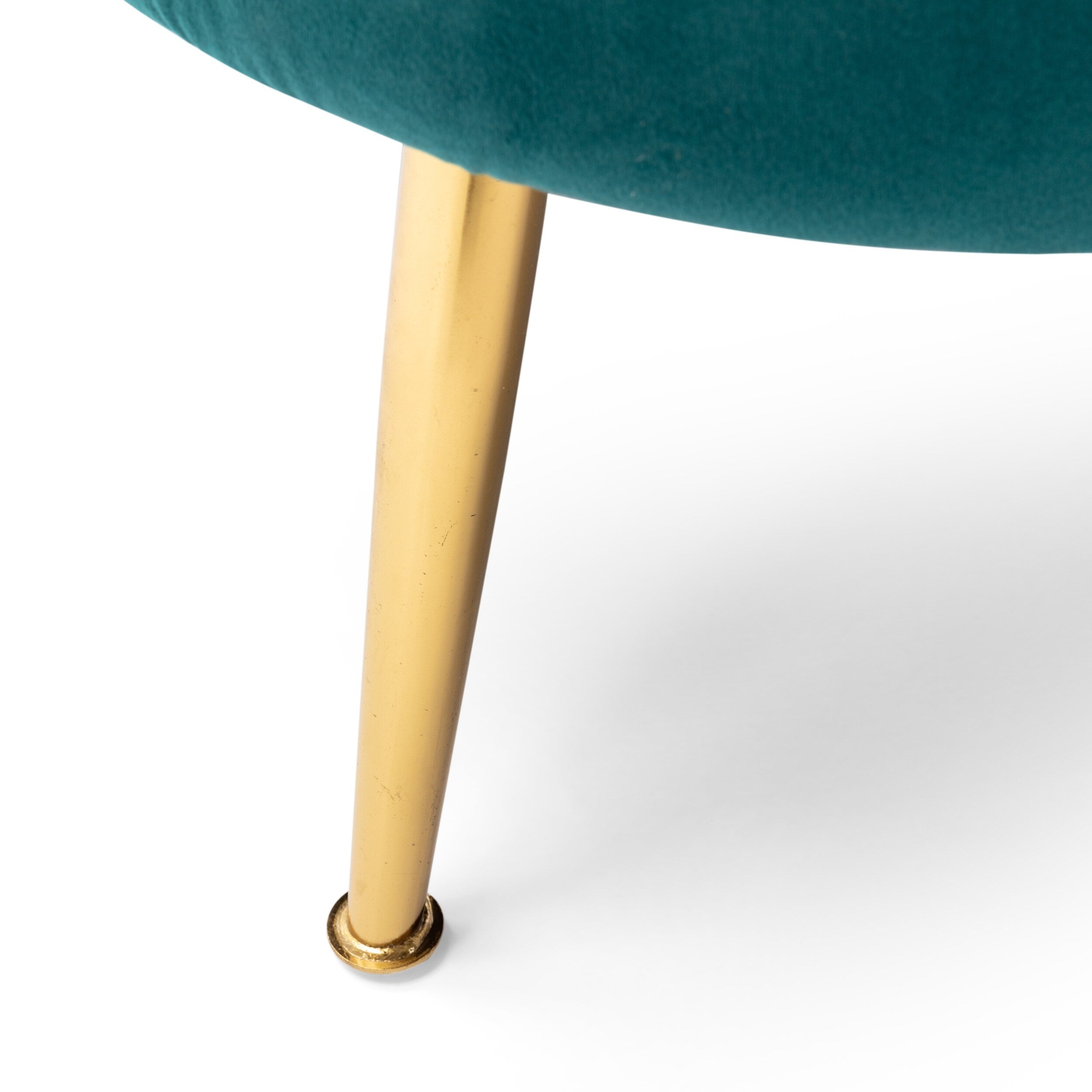 Canapé 3 places en velours avec coutures en canal et pieds en métal pour salon (76,25 po)