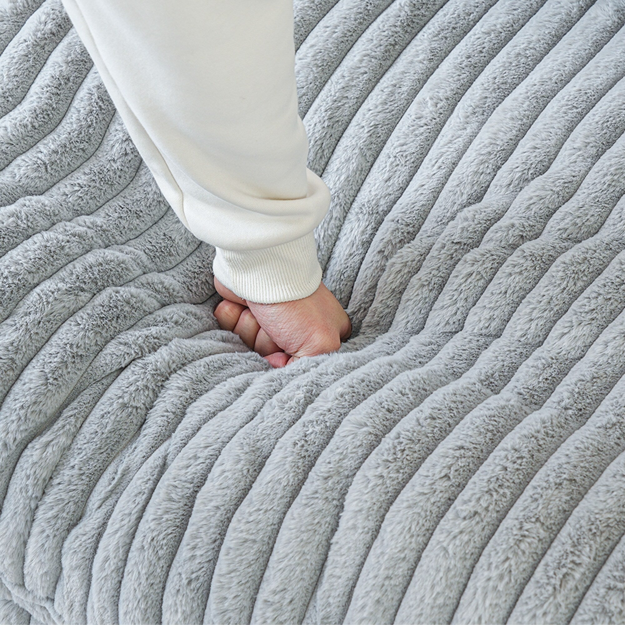 Canapé-lit en tissu pelucheux de 78 po