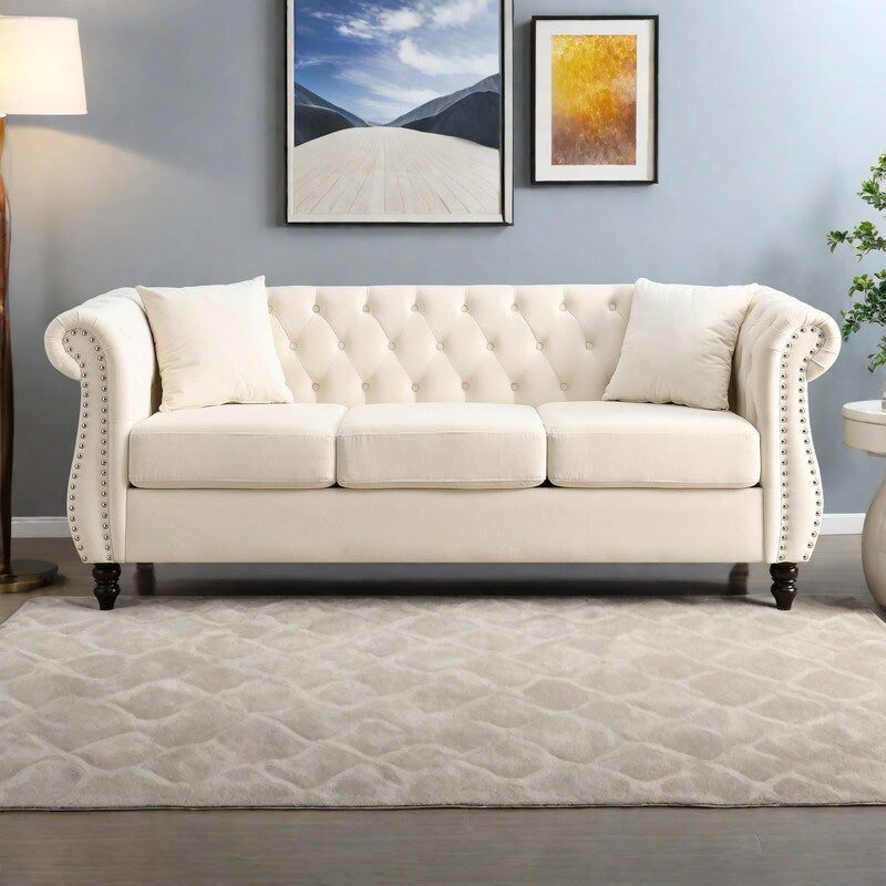 Canapé Chesterfield 3 places en velours 80 avec motif capitonné, garniture cloutée et 2 coussins