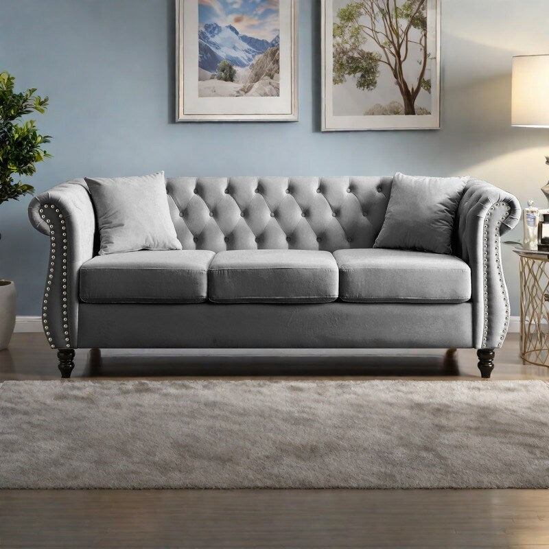 Canapé Chesterfield 3 places en velours 80 avec motif capitonné, garniture cloutée et 2 coussins