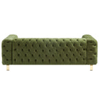 Canapé 3 places en velours 83,75 $ avec surpiqûres en losanges capitonnées, touches dorées et pieds en fer