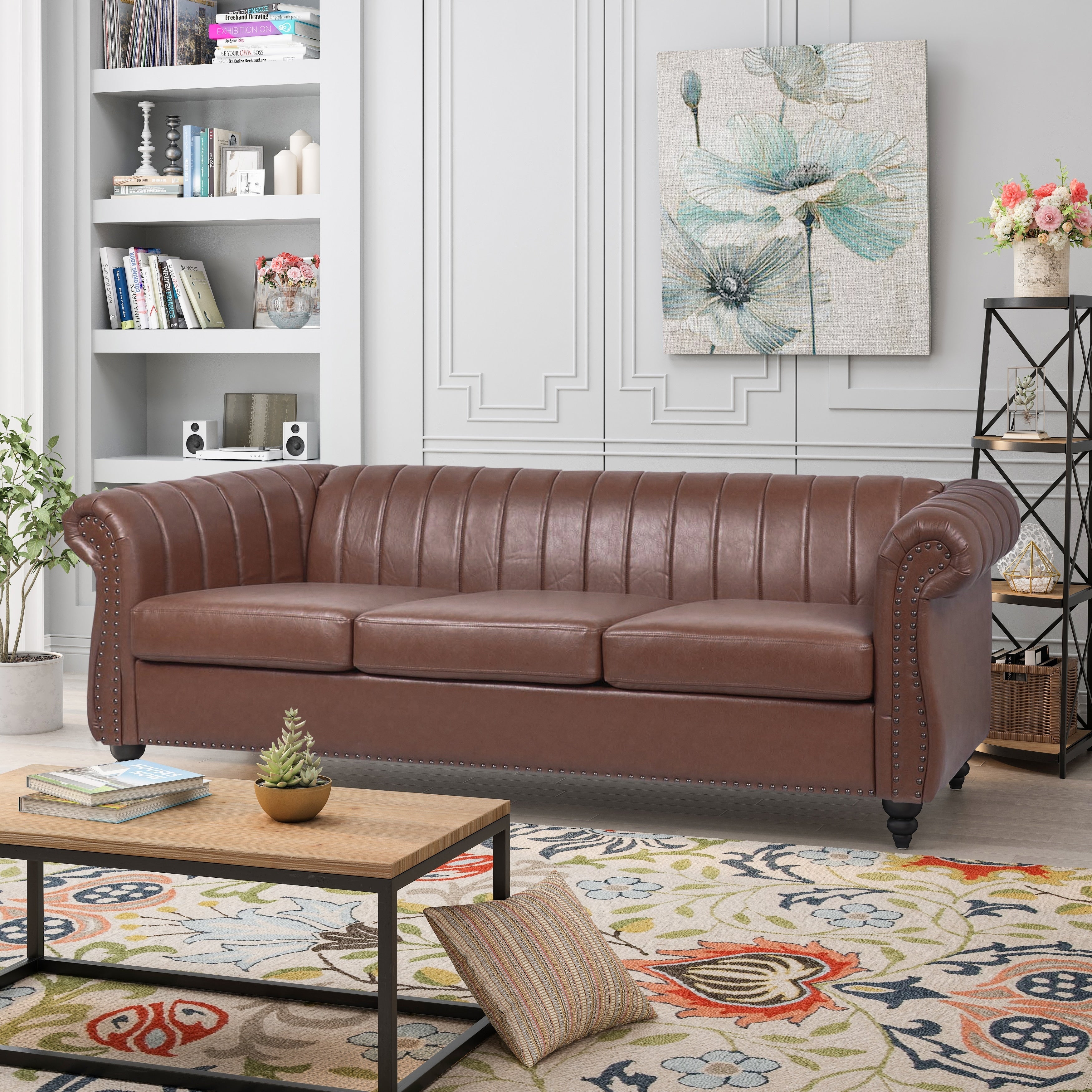 Canapé Chesterfield trois places à accoudoirs roulés en PU de 84 po