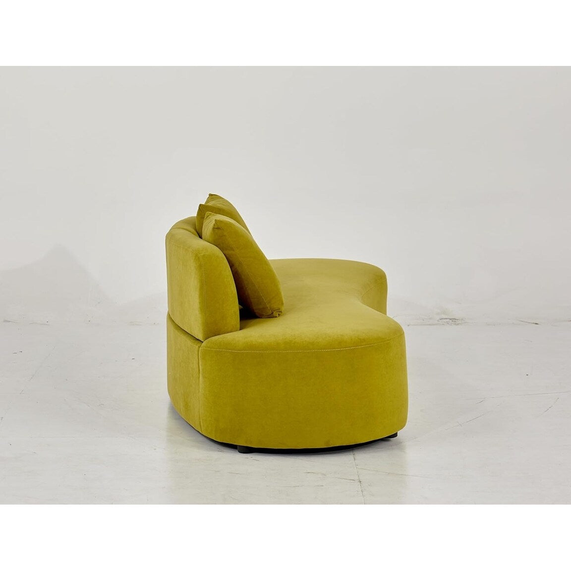 Canapé de salon incurvé en velours demi-lune de 90,2 pouces