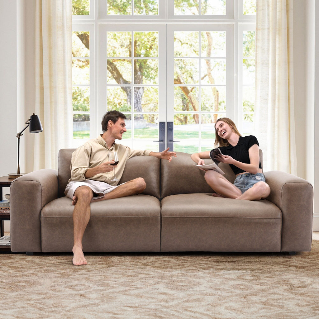 Canapé 3 places surdimensionné 95 cm - Assises extra profondes et accoudoirs larges, canapé en cuir synthétique garni de duvet pour salon et appartement