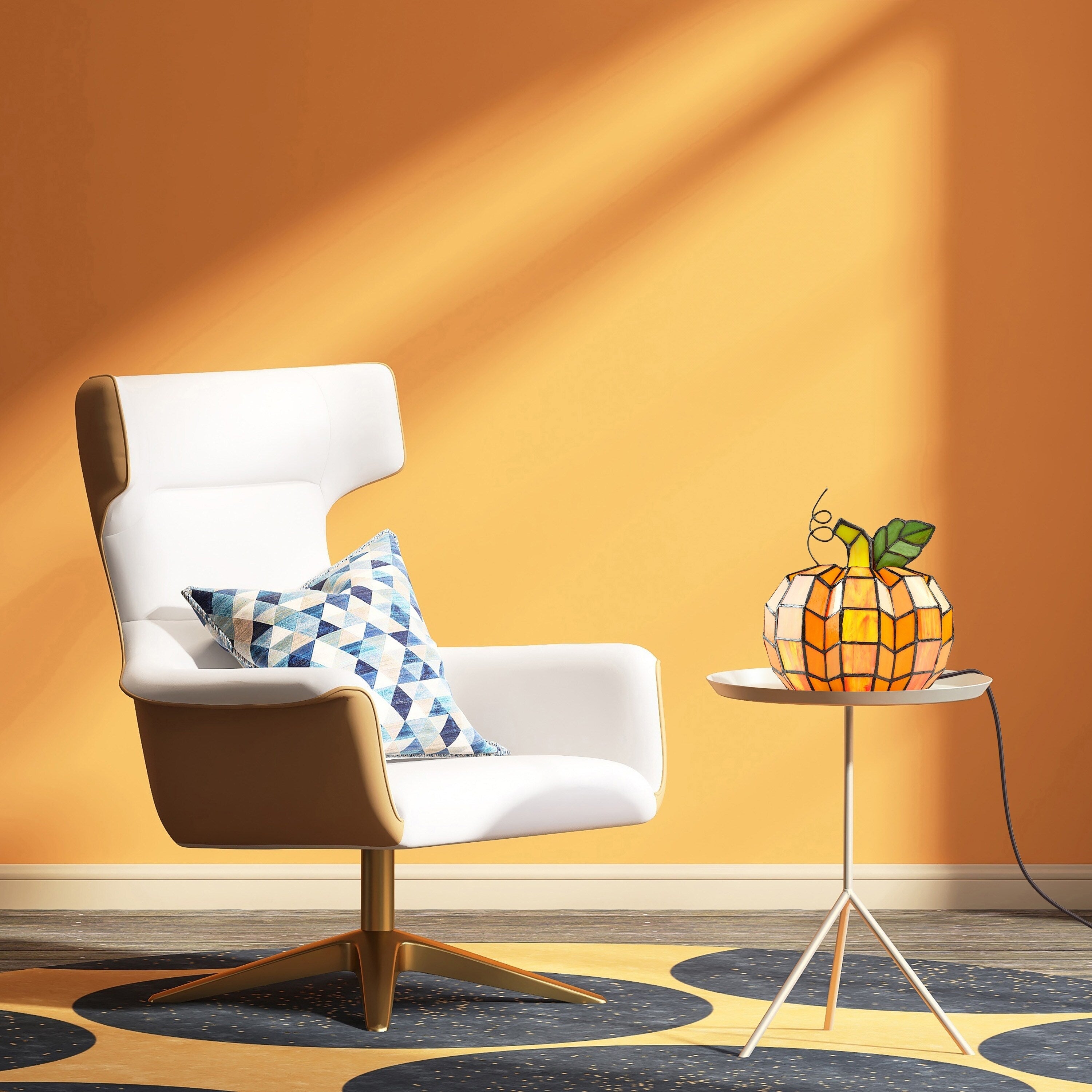 Lampe d'appoint en vitrail Patch the Pumpkin 9 H - 8,25 L x 8,25 l x 9 H