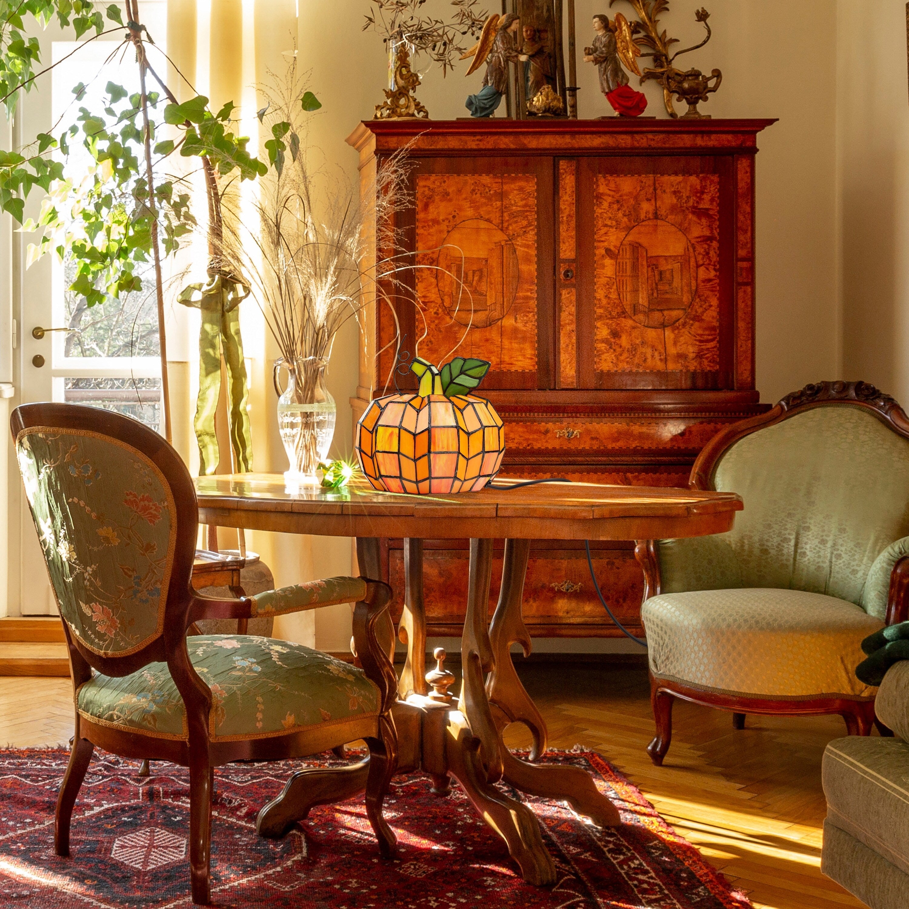 Lampe d'appoint en vitrail Patch the Pumpkin 9 H - 8,25 L x 8,25 l x 9 H