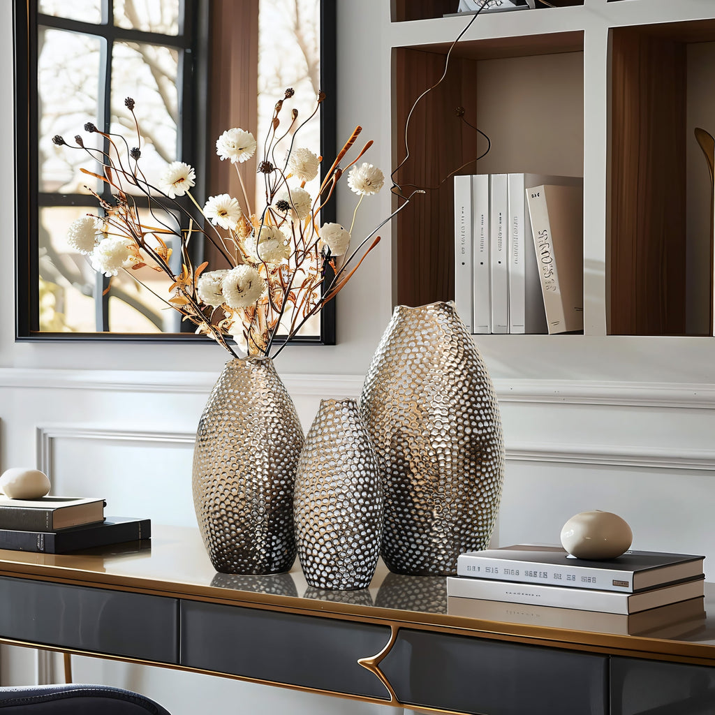 Grand vase en terre cuite à fossettes dorées antiques (simple)