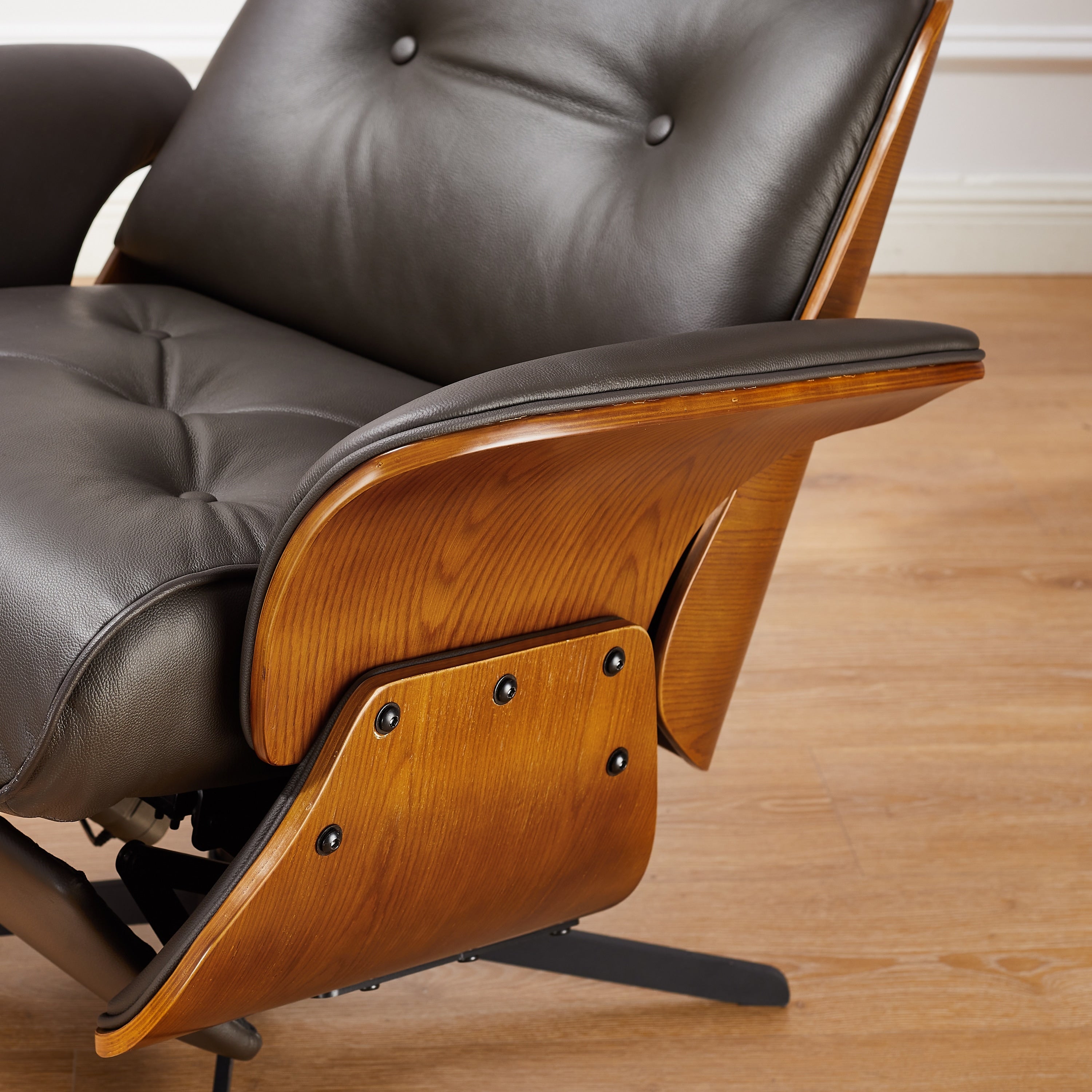 Fauteuil inclinable en cuir véritable Art Leon de style milieu du siècle moderne