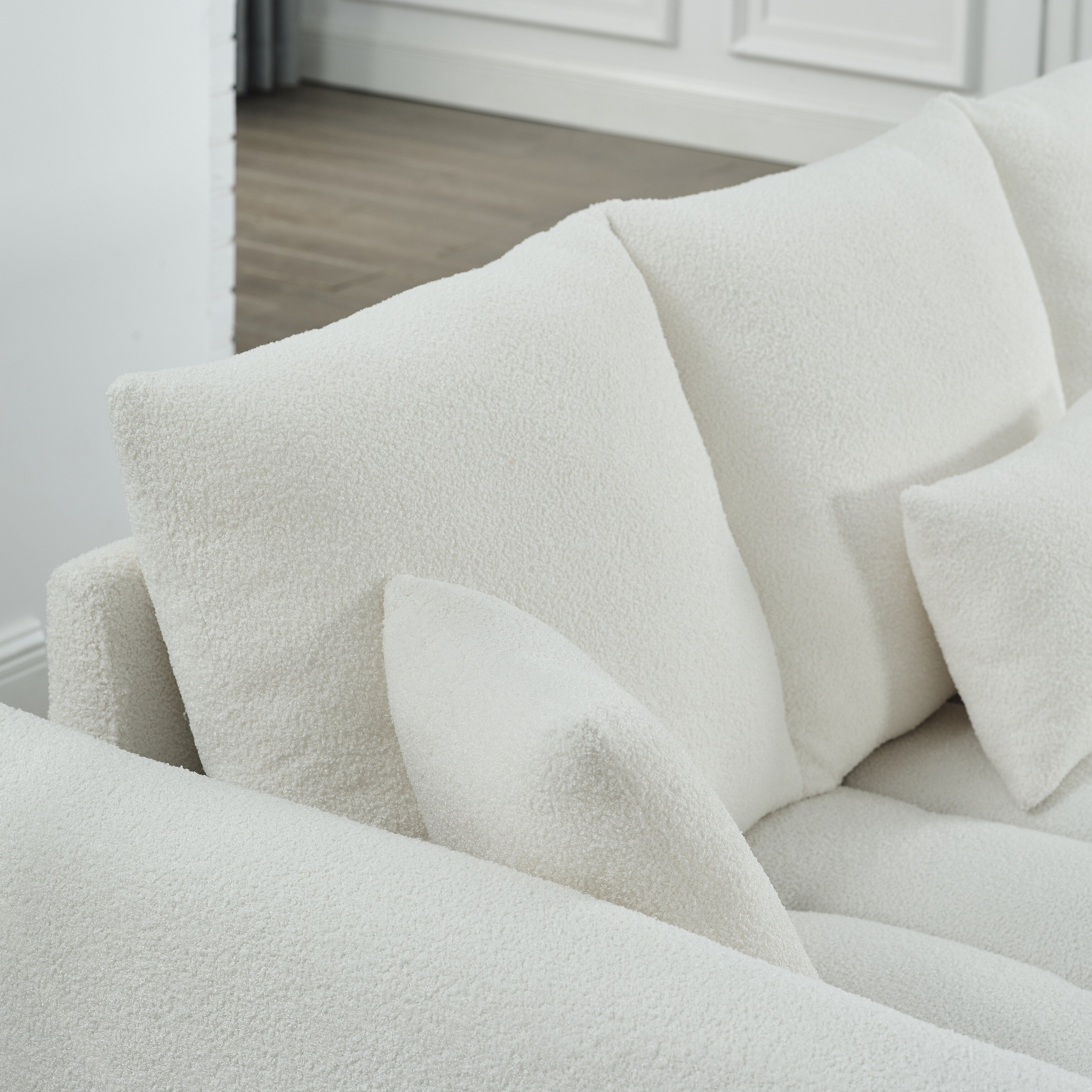 Canapé 3 places rembourré beige Teddy 82 avec 3 coussins de dossier et structure en bois massif pour le salon